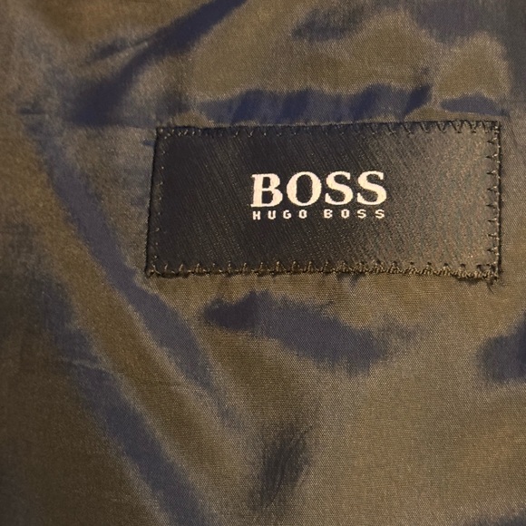 Hugo Boss two piece suit - Picture 9 of 11